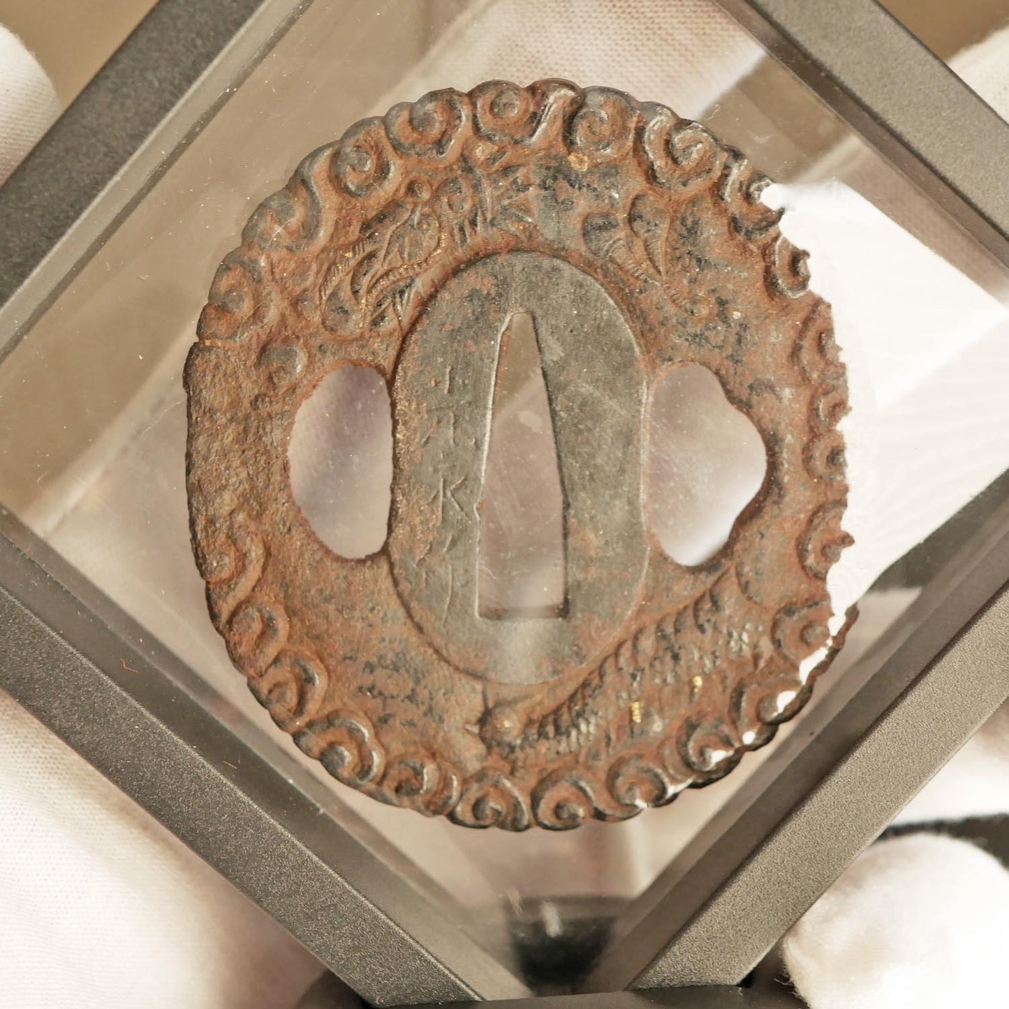 UNIQUE FINDS: 17th century Edo Period Tsuba