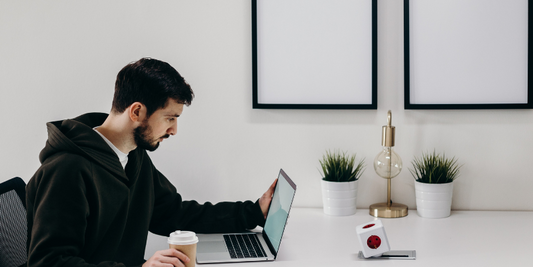 Gifts for the Minimalist: Celebrating Simplistic Elegance
