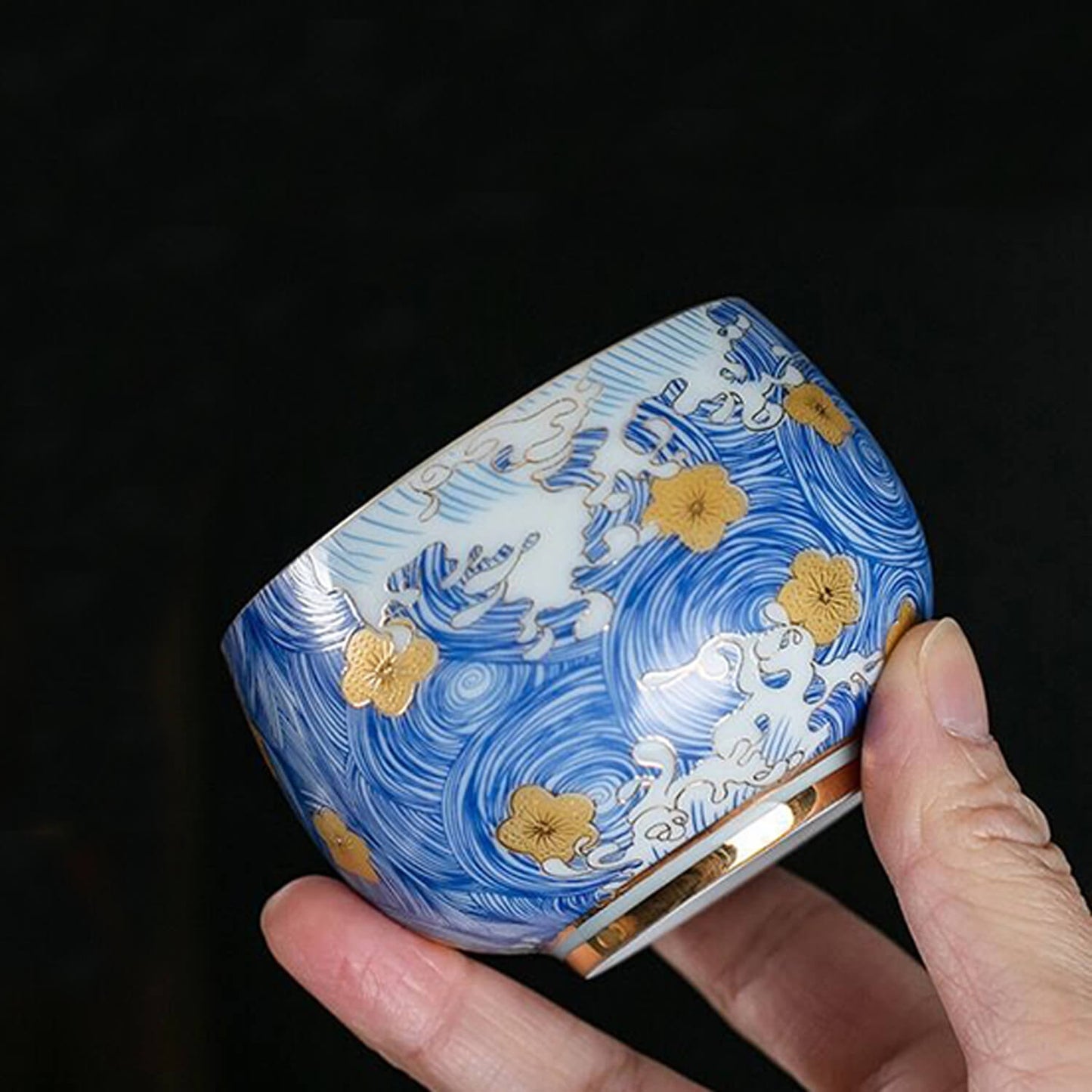 Sol-Bird's Sea Blossoms: The Silver-Lined Teacup