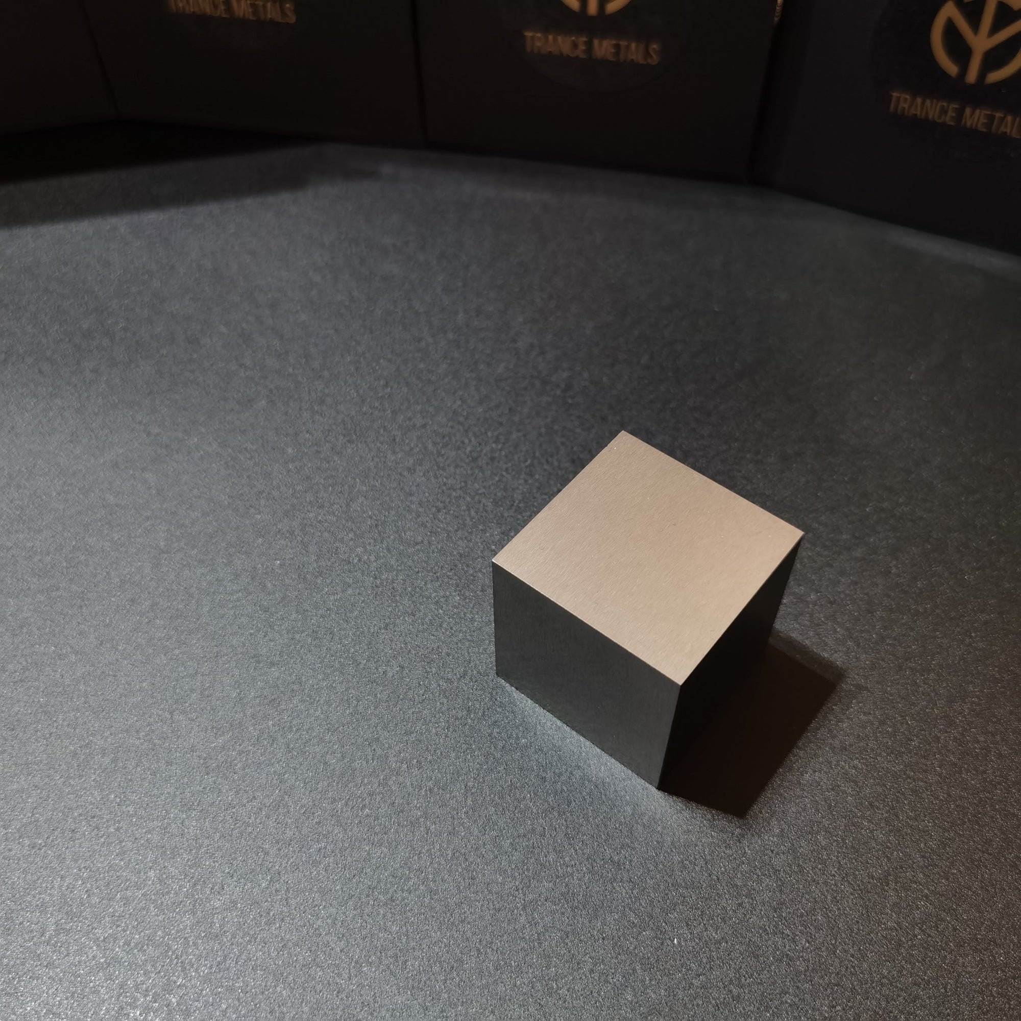 TUNGSTEN 1" CUBE Kranite